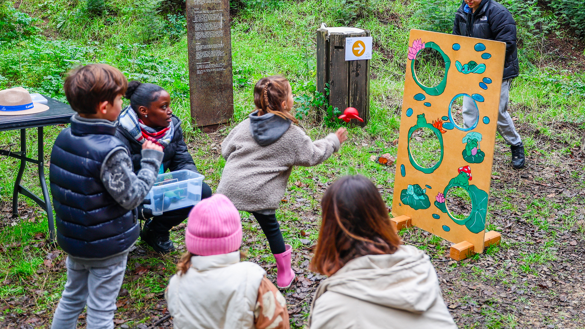 Jeu en bois dans le cadre de la Grande fête de la Croix-des-Gardes, organisée le dimanche 2 février 2025