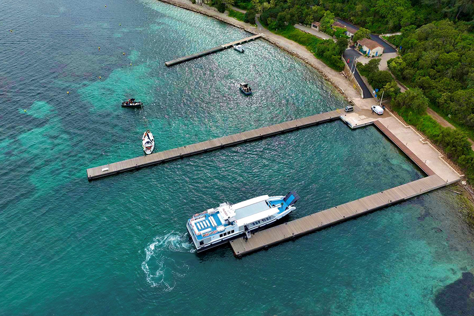Débarcadère de l’île Sainte-Marguerite Vue aérienne
